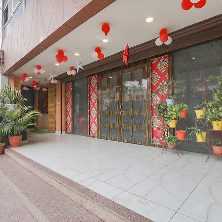 Fabhotel Swarn Banquet Kakarmatha Buitenkant foto