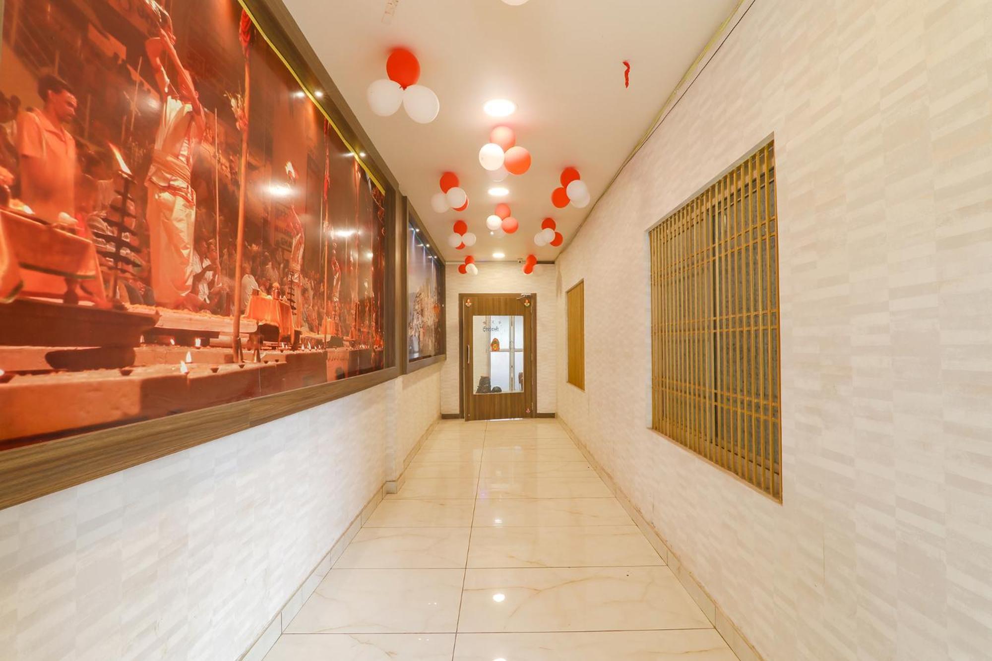 Fabhotel Swarn Banquet Kakarmatha Buitenkant foto